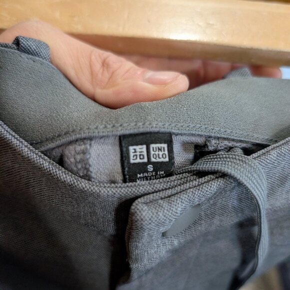 Uniqlo Men's Smart-Ankle Pants (Small) - Picture 3 of 3